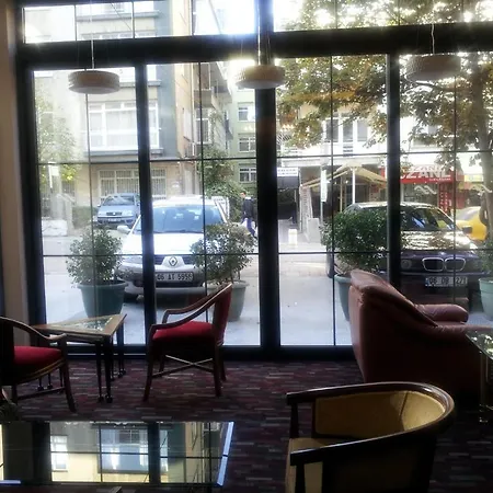First Aparthotel 2*